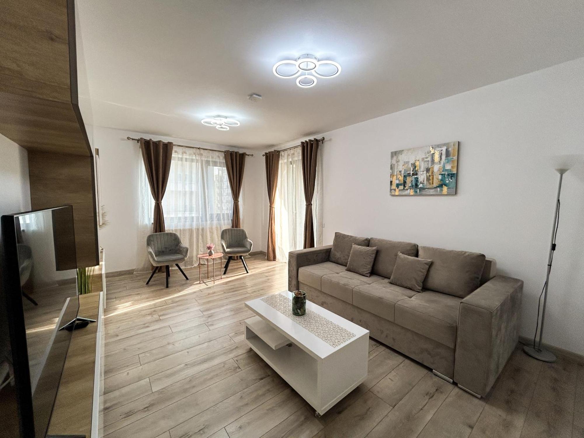 Mirandis Apartments - Comfort & Private Parking Near Coresi Mall Brasov Bagian luar foto