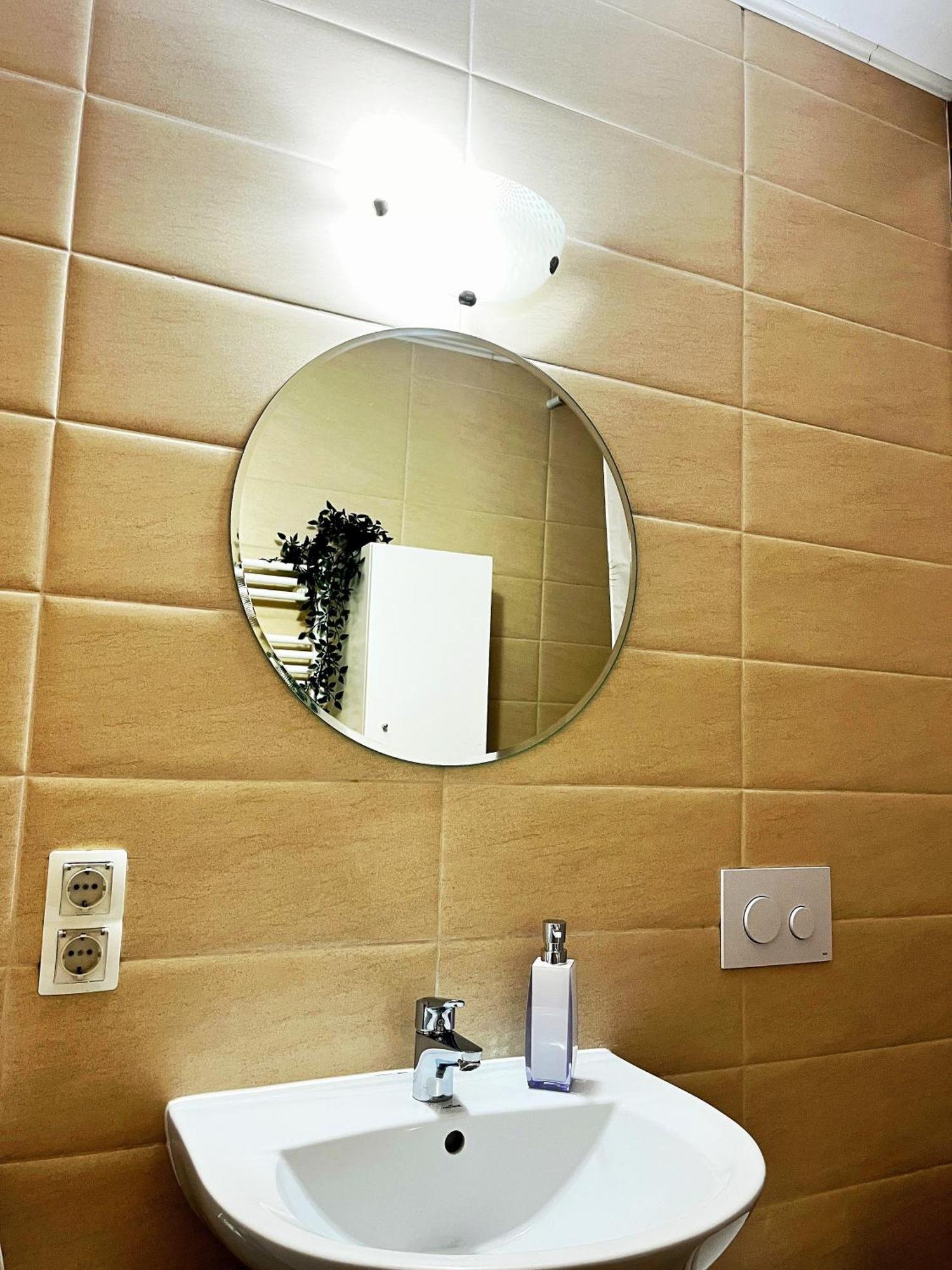 Mirandis Apartments - Comfort & Private Parking Near Coresi Mall Brasov Bagian luar foto