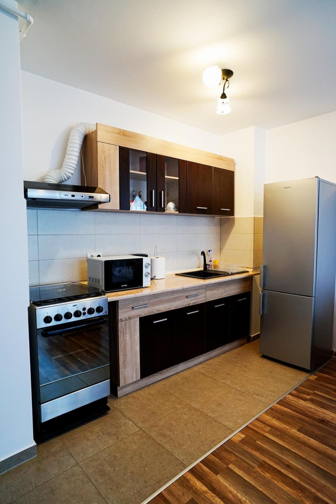 Mirandis Apartments - Comfort & Private Parking Near Coresi Mall Brasov Bagian luar foto