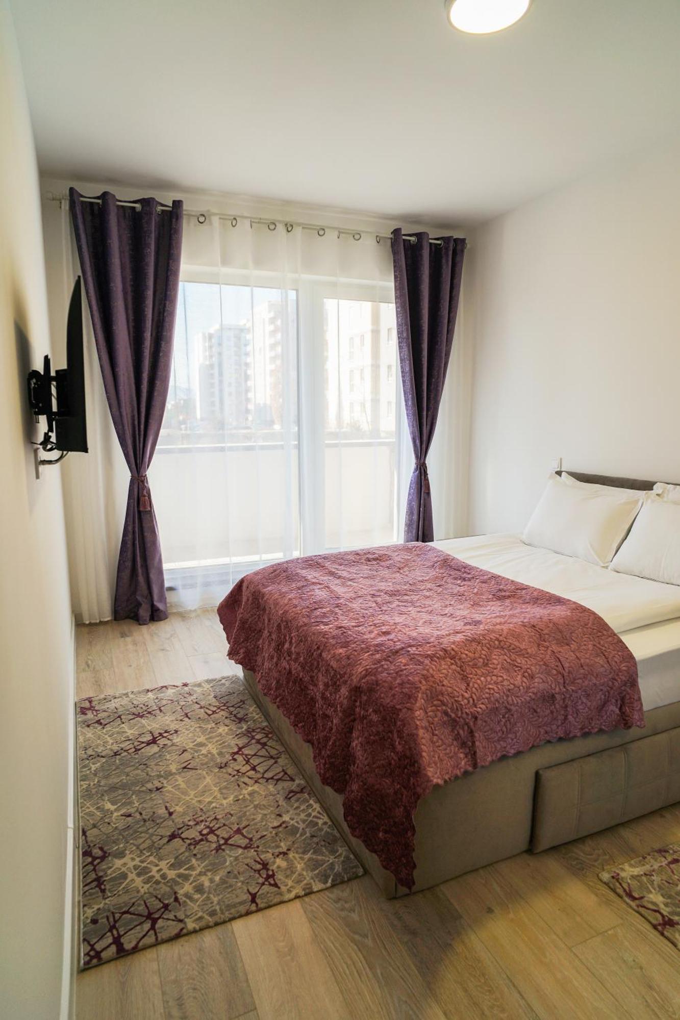 Mirandis Apartments - Comfort & Private Parking Near Coresi Mall Brasov Bagian luar foto