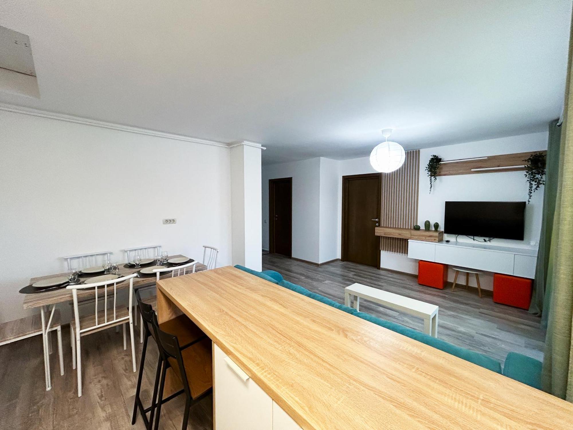 Mirandis Apartments - Comfort & Private Parking Near Coresi Mall Brasov Bagian luar foto