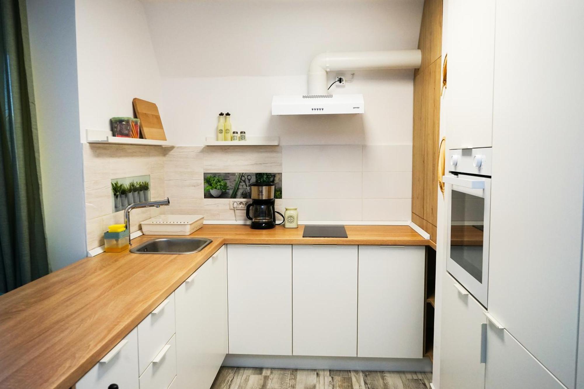 Mirandis Apartments - Comfort & Private Parking Near Coresi Mall Brasov Bagian luar foto